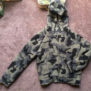 Barefoot dreams cozy chic camo sweater hoodie